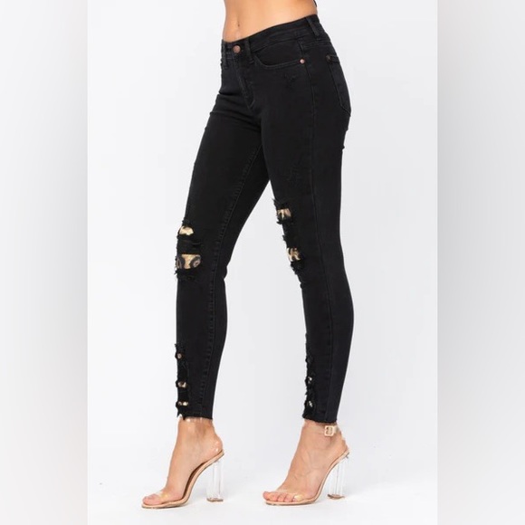 NWT Judy Blue Leopard Patch Skinny Black Jeans - Picture 4 of 10